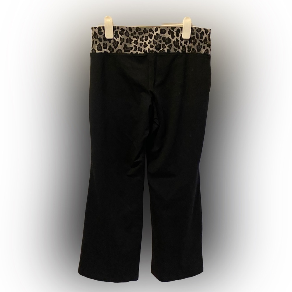 NWOT Lane Bryant Black Yoga Pants with Leopard Print Waistband, Size 14/โฆ